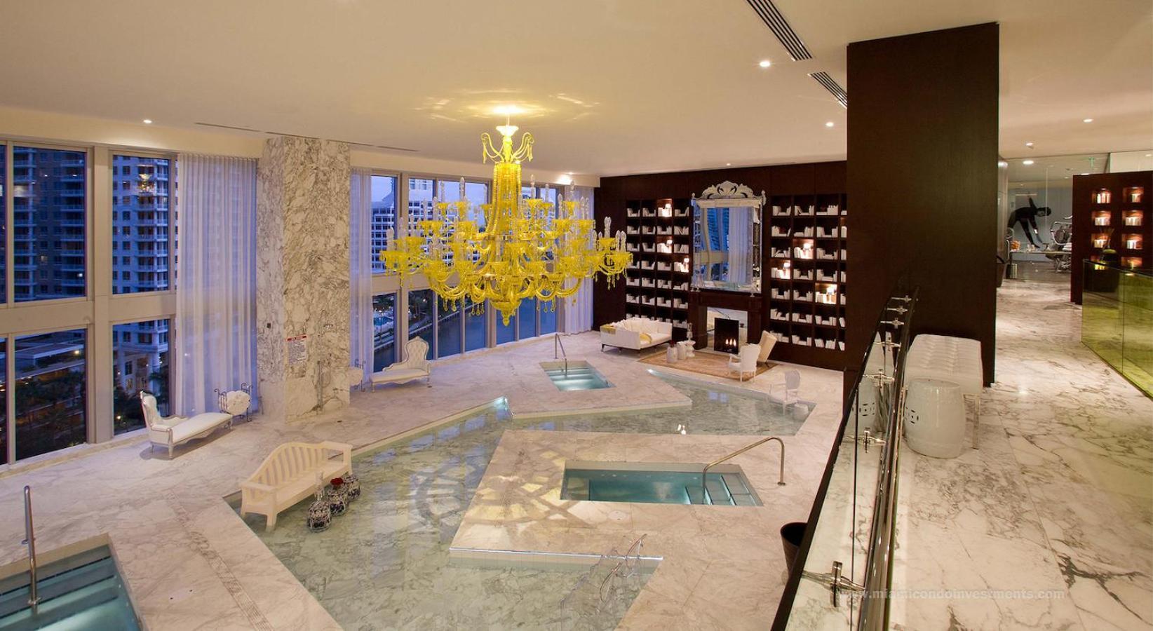 Luxurious Condo At Icon With Views Miami Exteriör bild