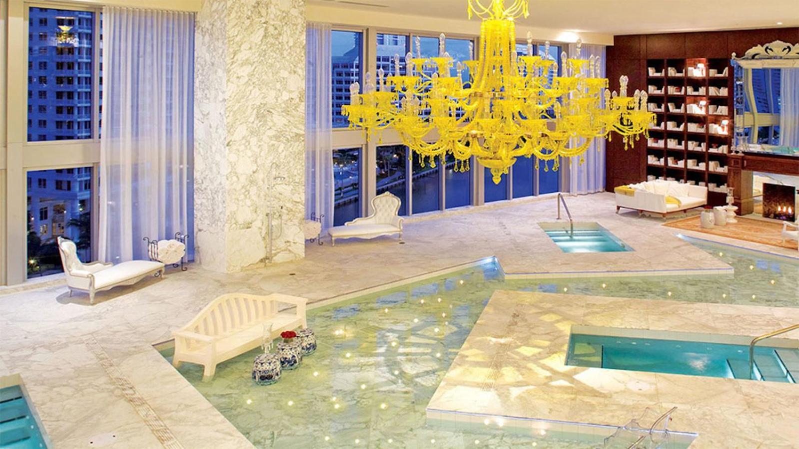 Luxurious Condo At Icon With Views Miami Exteriör bild
