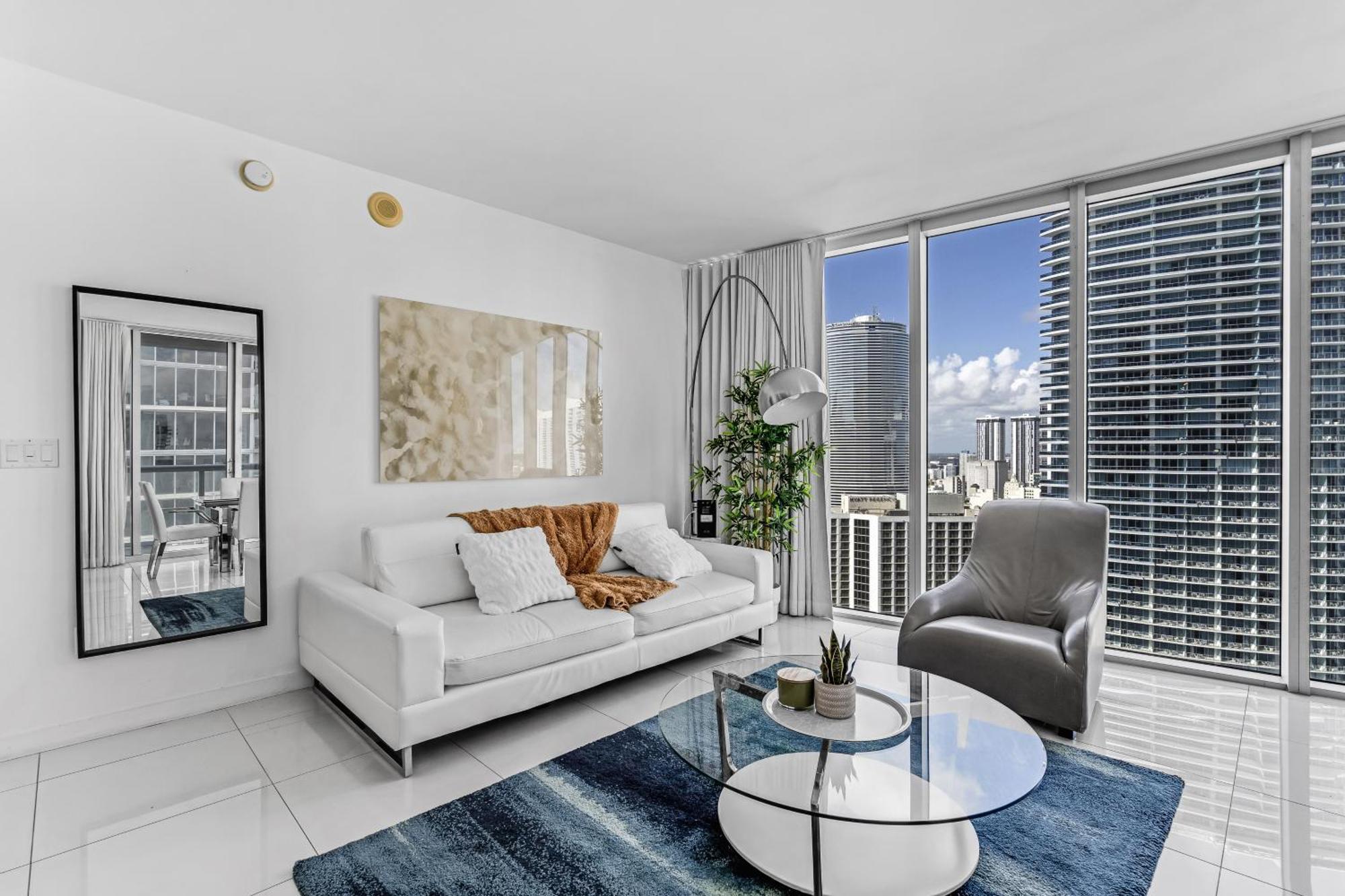 Luxurious Condo At Icon With Views Miami Exteriör bild