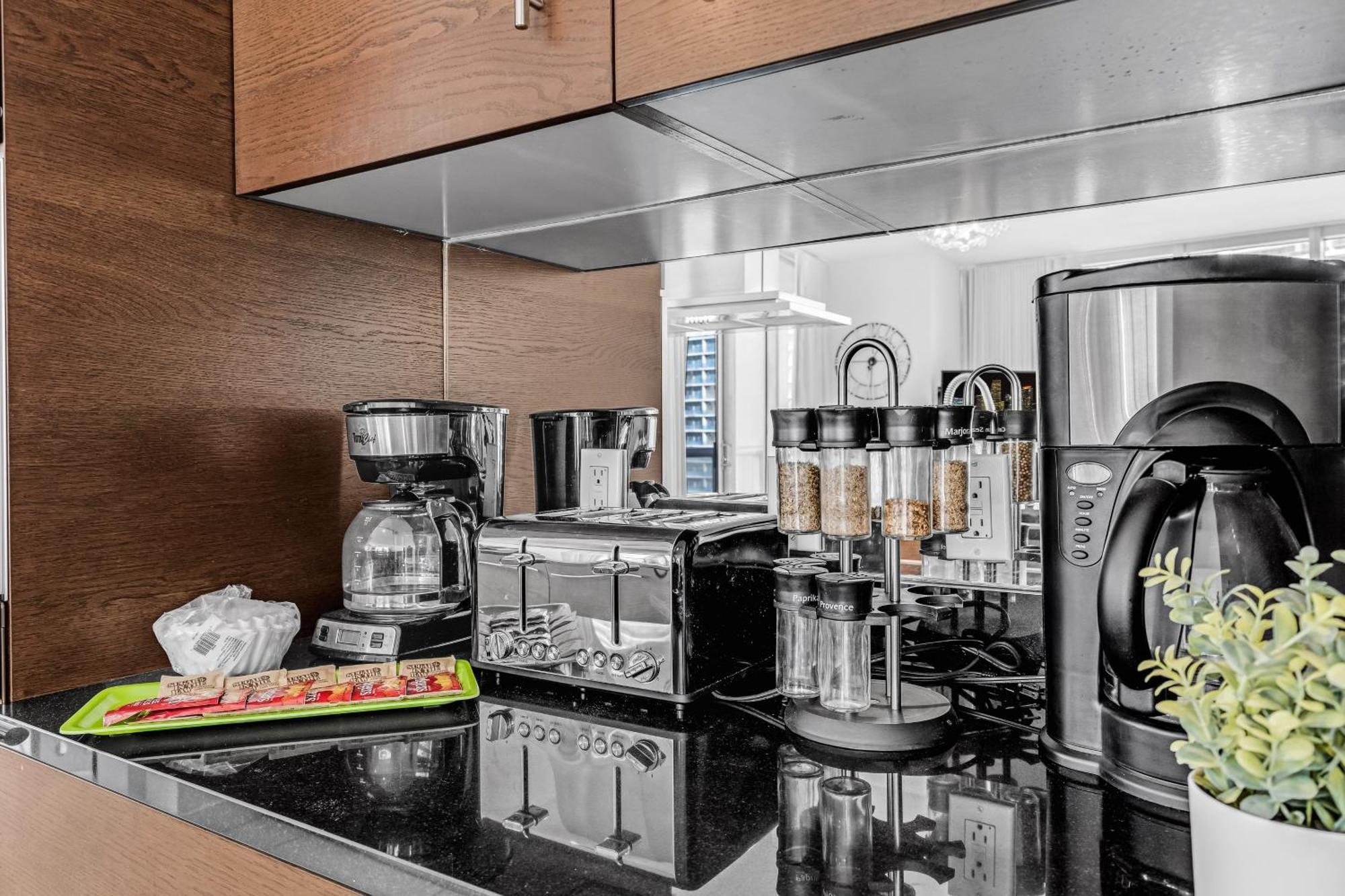 Luxurious Condo At Icon With Views Miami Exteriör bild