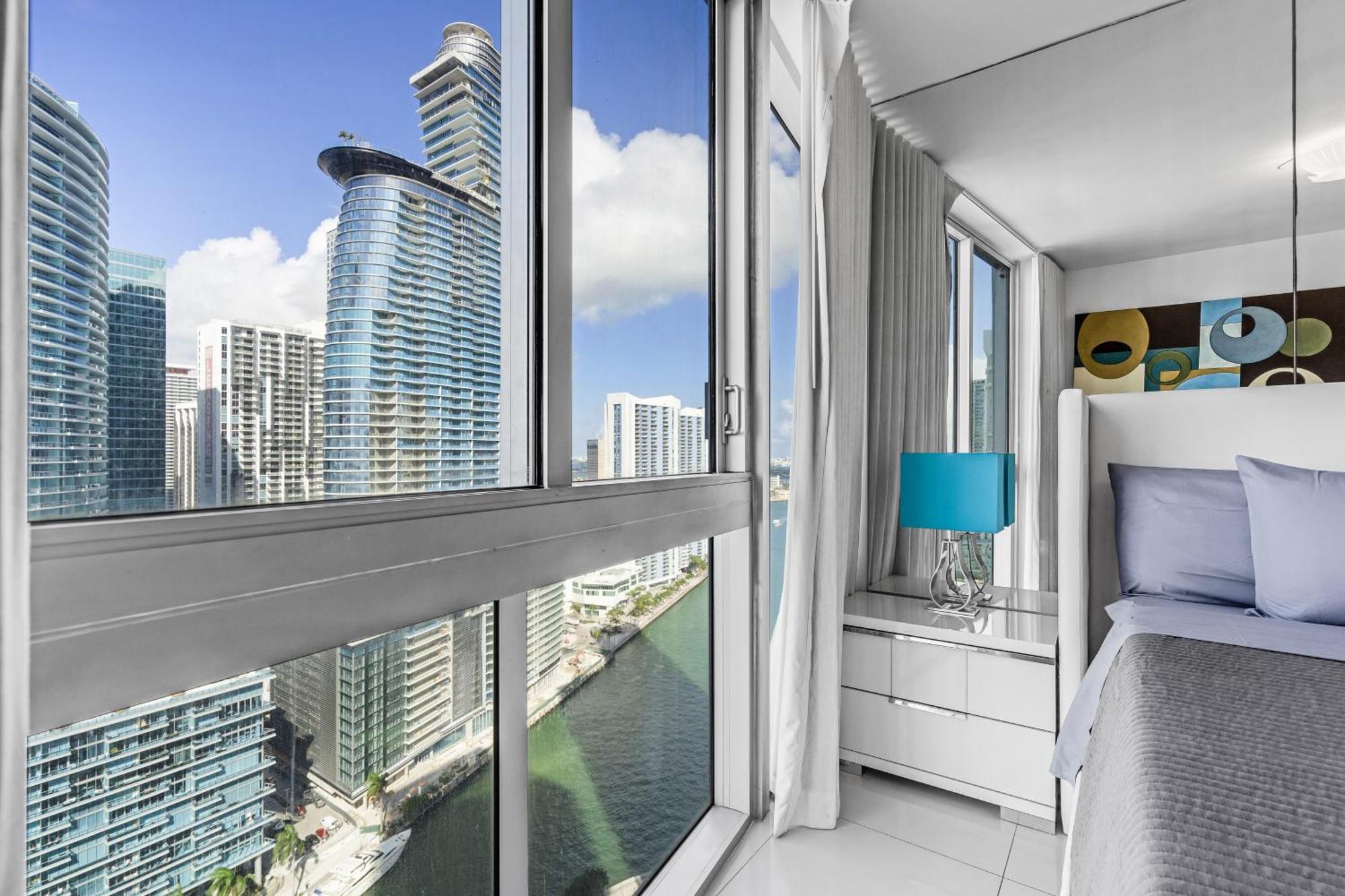 Luxurious Condo At Icon With Views Miami Exteriör bild