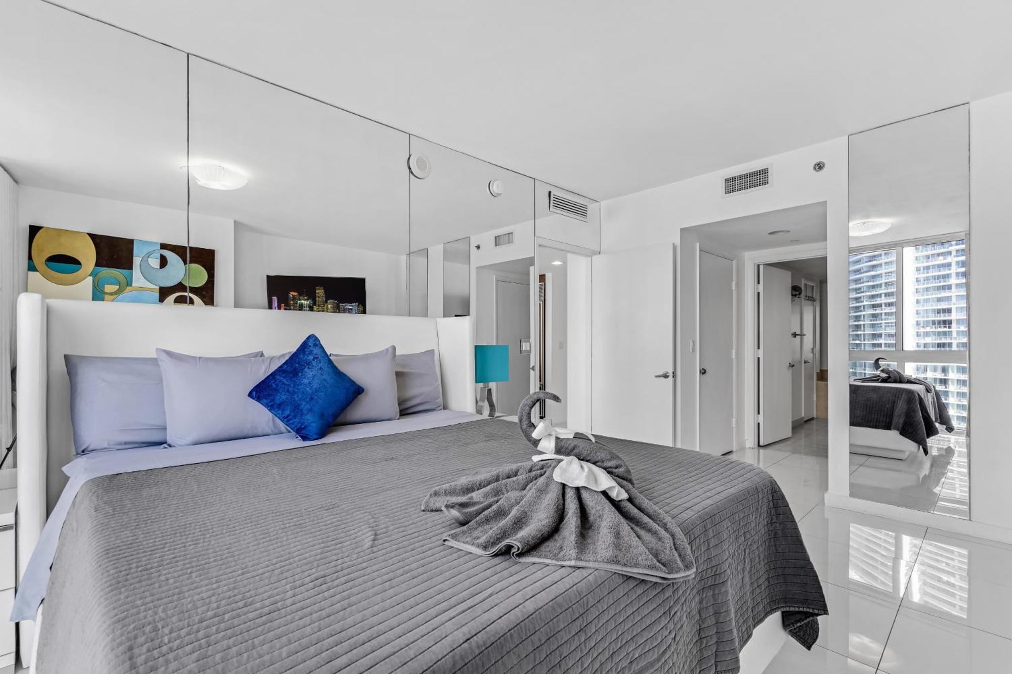 Luxurious Condo At Icon With Views Miami Exteriör bild