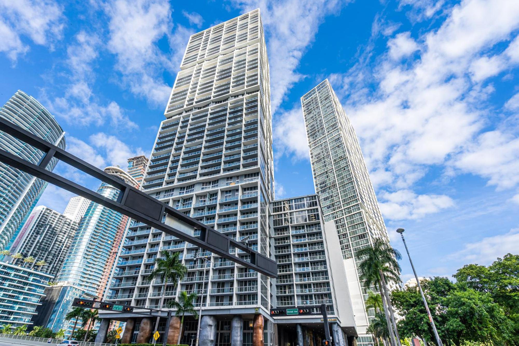 Luxurious Condo At Icon With Views Miami Exteriör bild