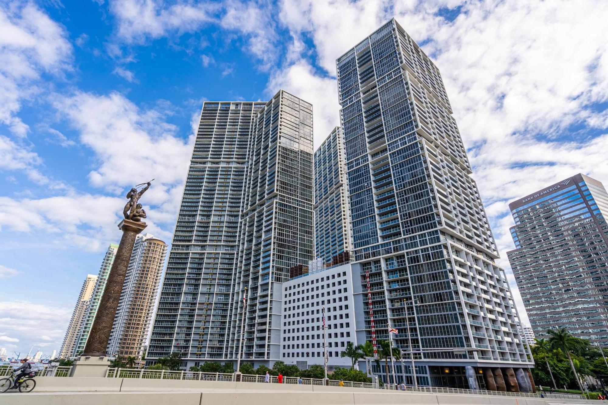 Luxurious Condo At Icon With Views Miami Exteriör bild