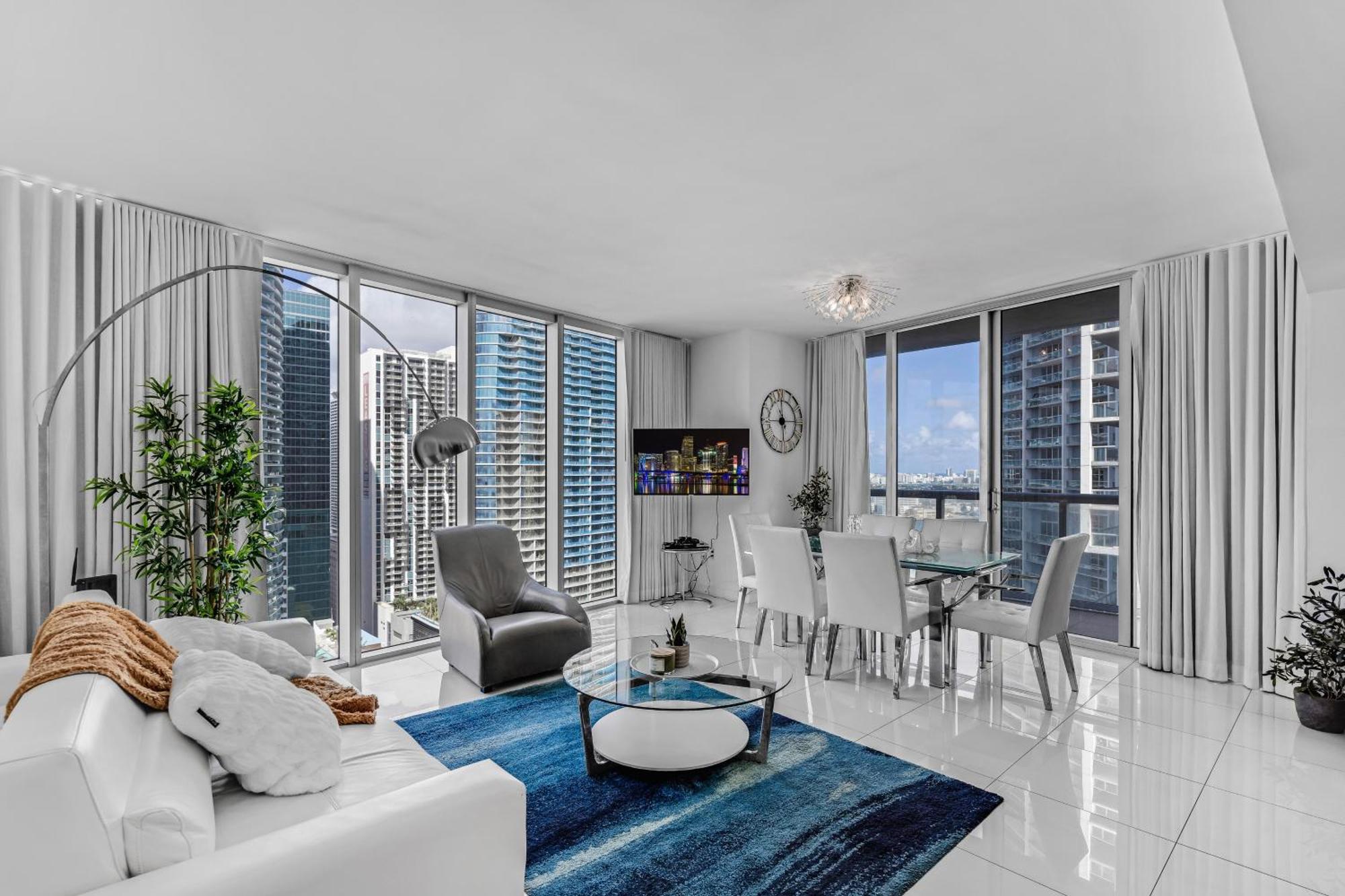 Luxurious Condo At Icon With Views Miami Exteriör bild