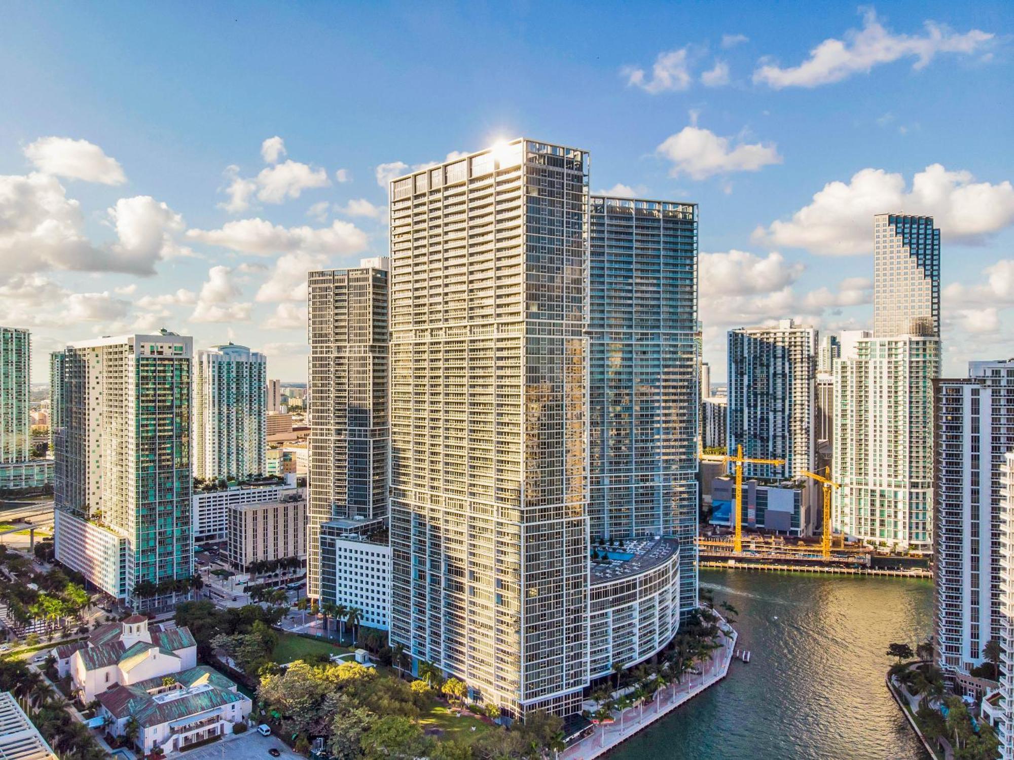 Luxurious Condo At Icon With Views Miami Exteriör bild