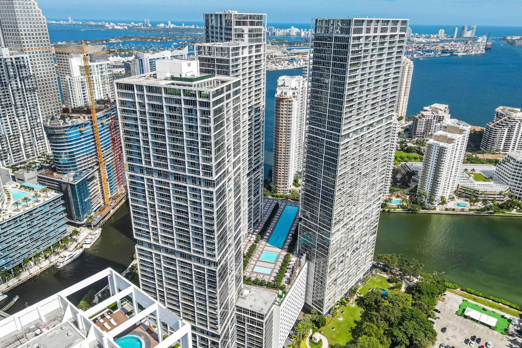 Luxurious Condo At Icon With Views Miami Exteriör bild